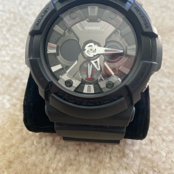Black G-Shock Watch - Picture 4 of 7